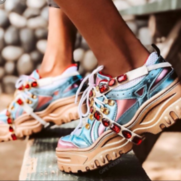 cape robbin tennis shoes